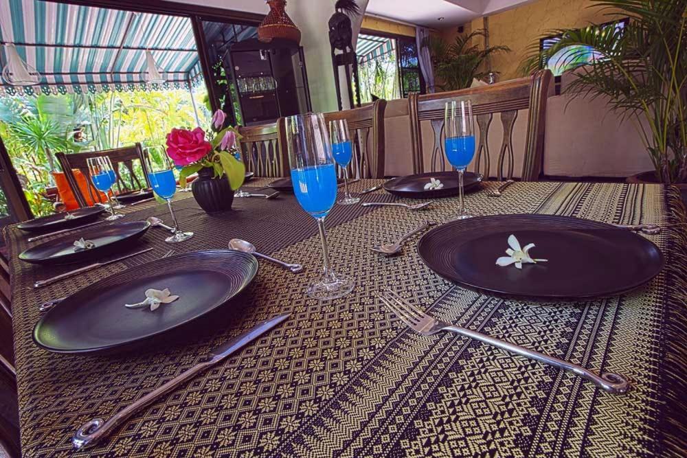 Sunshine Villa&diving School . Phuket