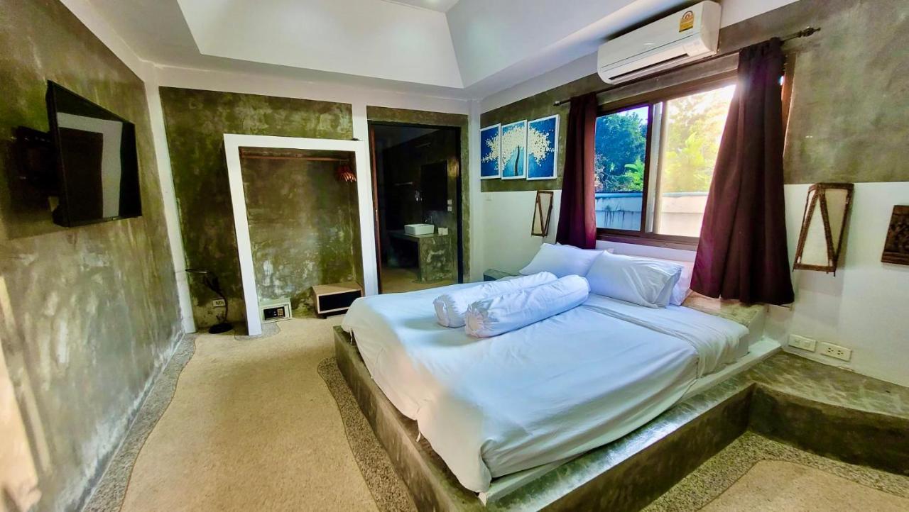 Sunshine Villa&diving School . * Phuket